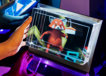 Sony PlayStation  3D Games on a Holographic Display Screen