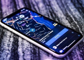 Test Shows Dark Mode Really Can Save Battery Life On OLED