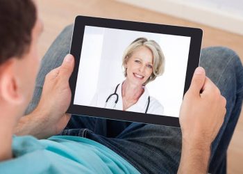 UAE: Expats Start Unsubscribing To Paid Calling Apps, Using Free Calling Service