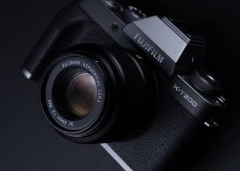 Fujifilm Launches Mid-Range X-T200 and Affordable XC 35 mm f/2 Lens