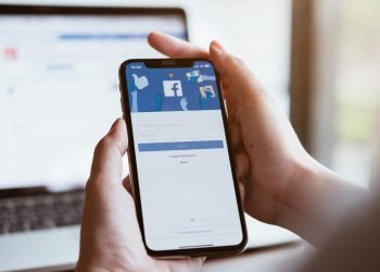 Facebook Will Pay You Up To $5 To Record Your Voice