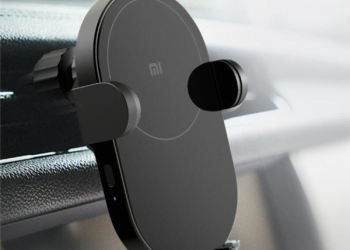 Xiaomi Launches Its 10W Universal Wireless Car Charger
