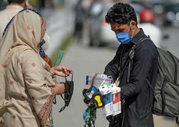 55% Pakistanis Believe Threat Of Coronavirus Is Exaggerated: Survey
