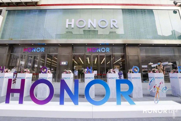 Honor To Launch a Gaming Laptop and a Phablet Soon