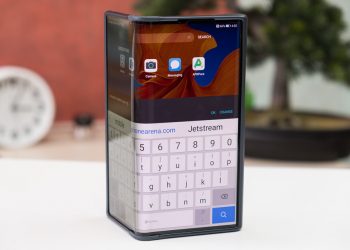 Upcoming Folding Phones From Huawei and Xiaomi Will Reportedly Use Ultra Thin Glass
