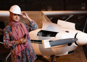 A Female Pakistani Aerospace Engineer Expects To Change The Flight Business By Creating A Natural Inviting Contrail Free Airplane Motor.