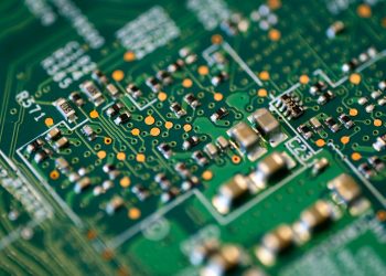 MIT CREATED A TINY BRAIN CHIP THAT COULD BRING SUPERCOMPUTERS TO MOBILE