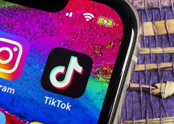Instagram is paying Influencers to leave TikTok
