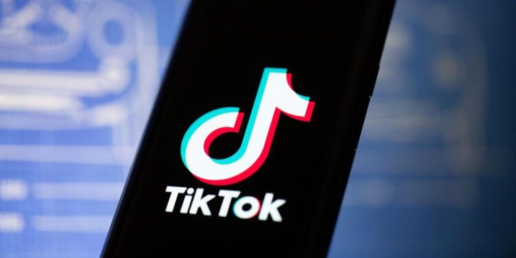 US judge suspends Trump ban on TikTok downloads