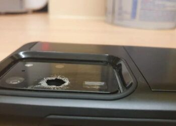 Galaxy S20 Owners Are Suing Samsung Over the Broken Camera Glass – Repair Costs Went up as Much as $400