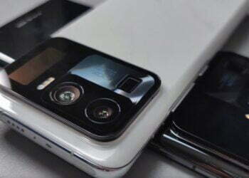 Xiaomi Mi 11 Ultra stars in its very own video teardown