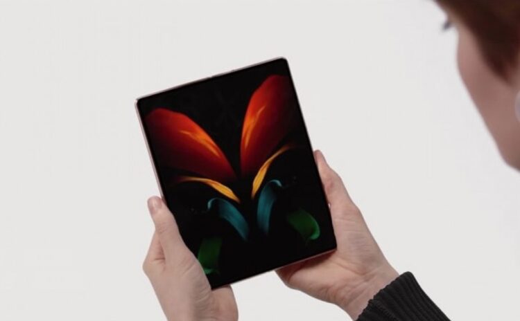 Samsung Galaxy Z Fold 3 could be followed by a tri-fold tablet in 2022