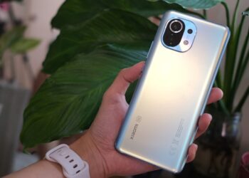 Xiaomi Mi 11 launched in Pakistan with 2K AMOLED Display and 55W Charging