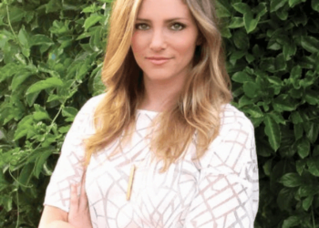 CO-founder & CEO OF ANAMXR