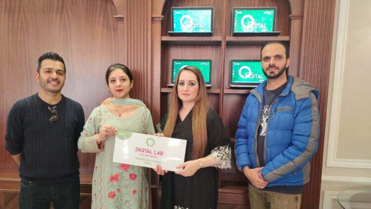 At Okara School Zong establishes a digital lab
