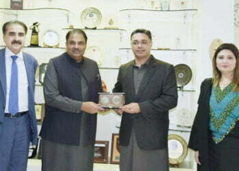 The Chairman of the Board of Investment meets Head of PTA to discuss the development of IT sector