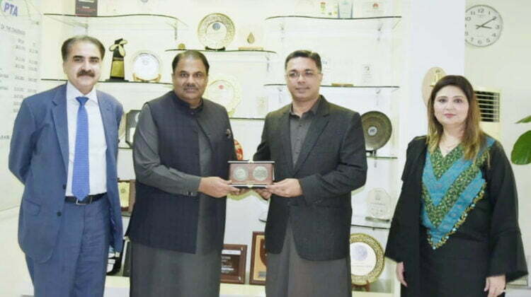 The Chairman of the Board of Investment meets Head of PTA to discuss the development of IT sector