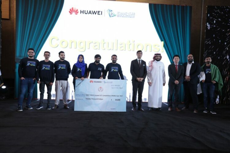Pakistani students win top spots in the Huawei ICT Middle East Competition 2021