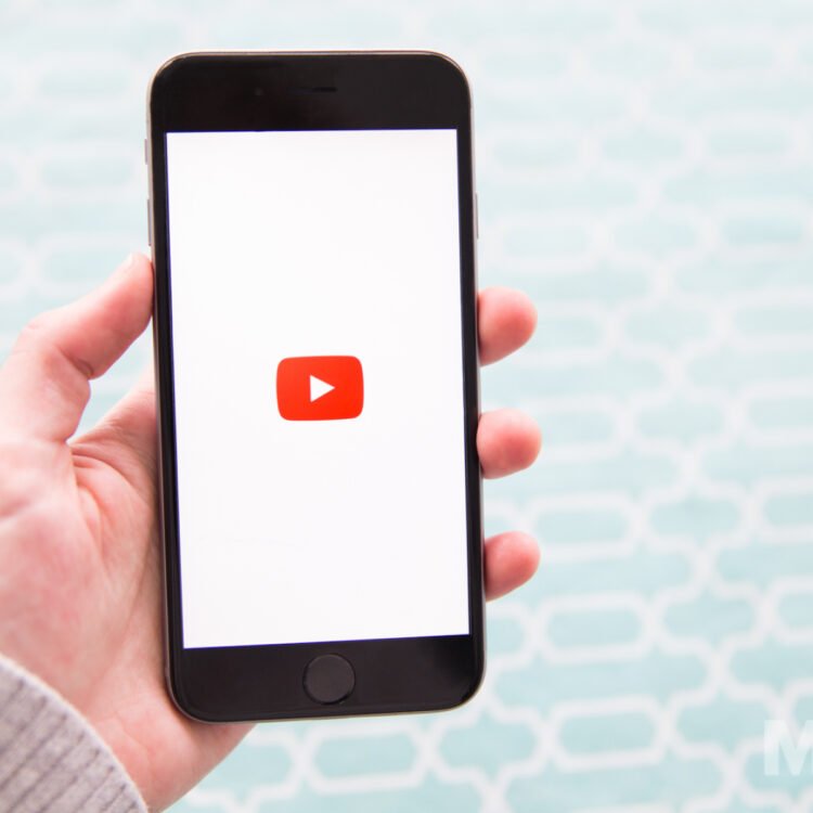 For Android and iOS users YouTube has included "Listening Controls"