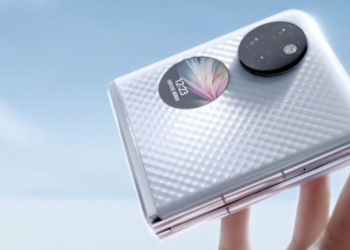 Huawei P50 Pocket Flip Phone with 6.9 inch 120Hz Display, Snapdragon 888 SoC Launched: Price, Specifications