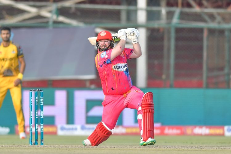 Islamabad United a massive victory, Hales-Sterling outperforms