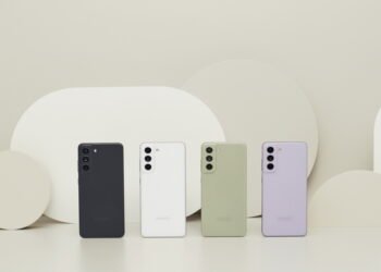 Meet S21 FE 5G, a flagship smartphone designed for all types of fans