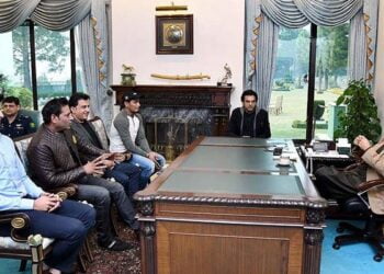 PM Imran Khan desires Lahore Qalandars to win PSL 2022