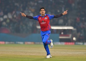 Karachi Kings finally won match after defeating Lahore Qalandars