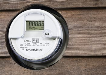 Midway, a smart metering project, power distribution companies decide to abandon it