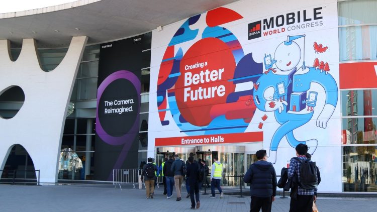 £30 million cooperation between UK and GSMA is assisting people in humanitarian emergencies with mobile and digital aid