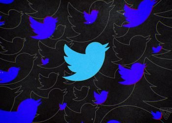 A CC button for video captioning is being tested by Twitter