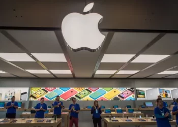 Apple ordered to compensate a Brazilian man $1,000 for selling an iPhone