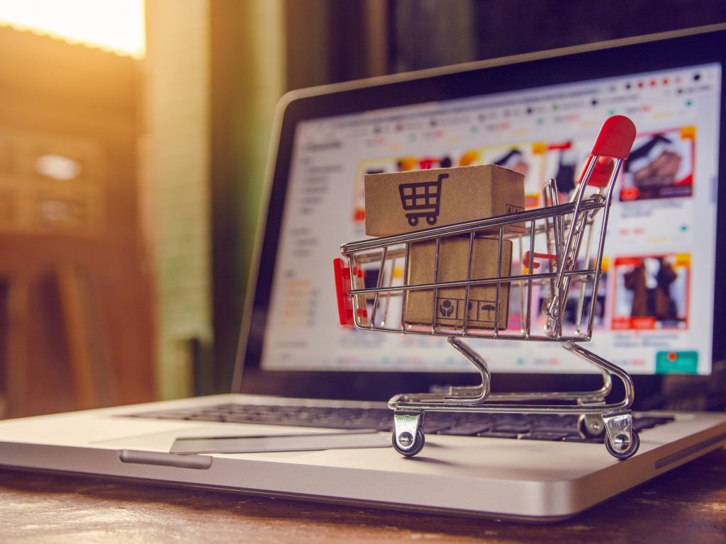 How to sell products online for beginners