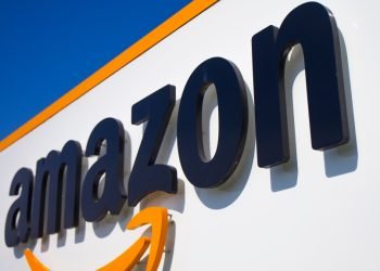 Judge ordered Amazon to rehabilitate a worker dismissed unlawfully due to safety objections