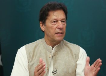 PM Khan revealed the name of US official who threatened him