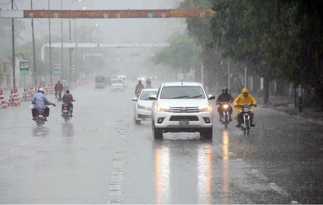 Rain is expected to begin today in different areas of Pakistan, Met Office