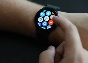 Samsung Galaxy Watch4 still doesn't include Google Assistant