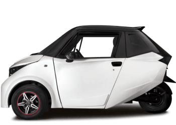 Strom R3 three-wheel electric car has a range of 200 KM and costs Rs 4.5 lakh.