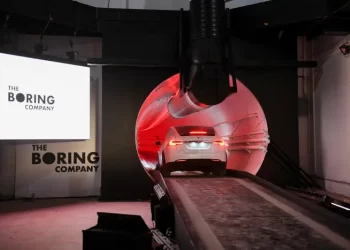 Tesla profits from increasing prices, as Elon Musk complains about expenses