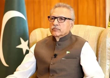 To suggest interim PM names, President Alvi wrote to Khan and Shehbaz