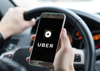 Uber and Lyft are no longer requiring drivers to wear masks in US