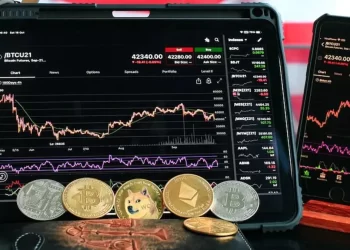 Andre Cronje, a DeFi developer, announced his return to crypto industry