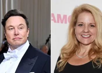 After charges of sexual misbehavior, SpaceX's Gwynne Shotwell defends Elon Musk to his staff