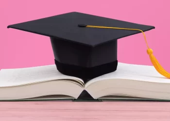At the age of 91, a Multan man completes his PhD