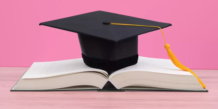 At the age of 91, a Multan man completes his PhD