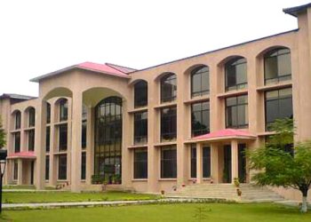 Comsats Abbottabad Faculty goes on strike against bad university activities