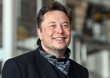 Despite concerns about Twitter's 'distraction,' Elon Musk claims "Tesla is on my mind 24/7"