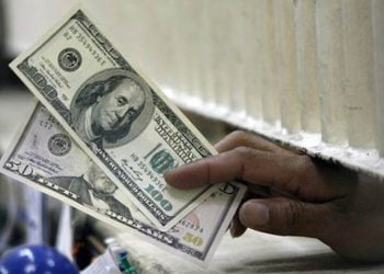 Dollar smashes historic highs, hitting Rs. 197 for the first time