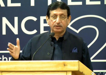 IT minister says telecom companies must improve their service infrastructure