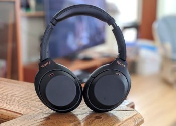 Leaked retail packaging confirms Sony WH-1000XM5 headphones